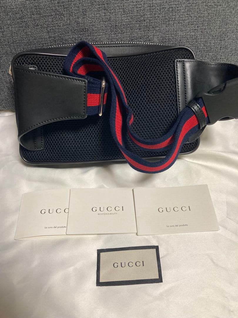 GUCCI グッチ GGスプリーム バッグ ボディバッグ ショルダーバッグ