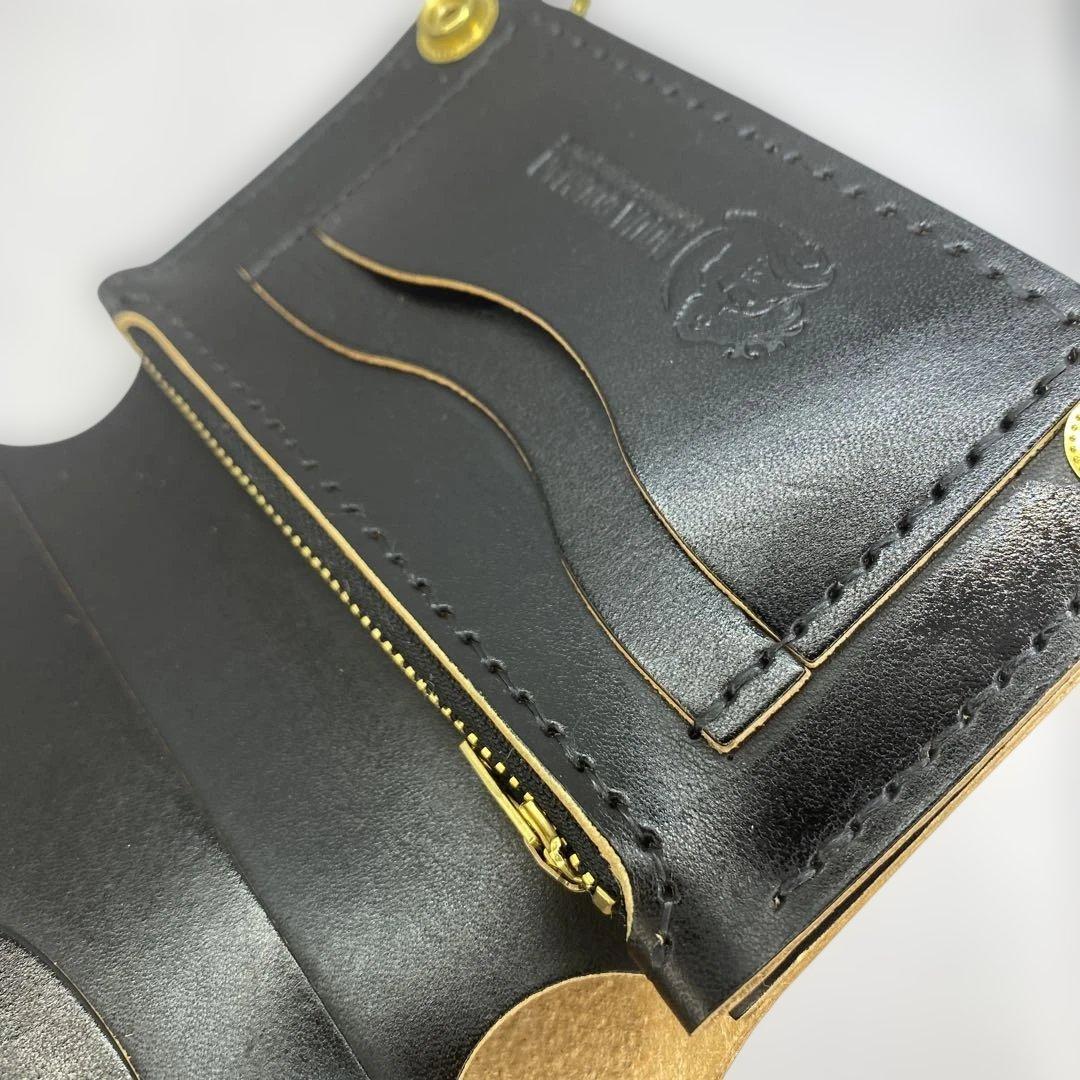 値下【無骨x上質 お札折らず収納】 丘染ブラック 手染ミドルトラッカーウォレット