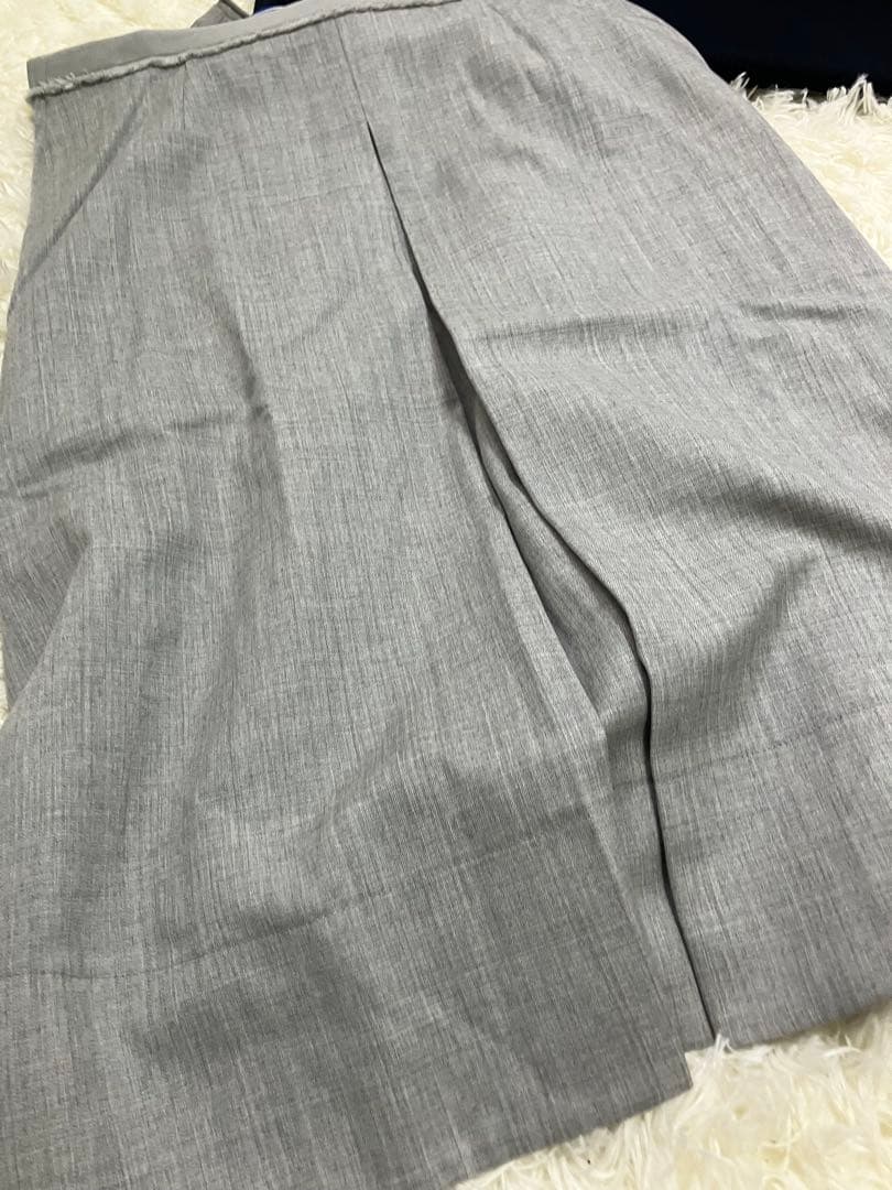 フォクシーグレー 清楚なスカート42 シンプルながら おしゃれ