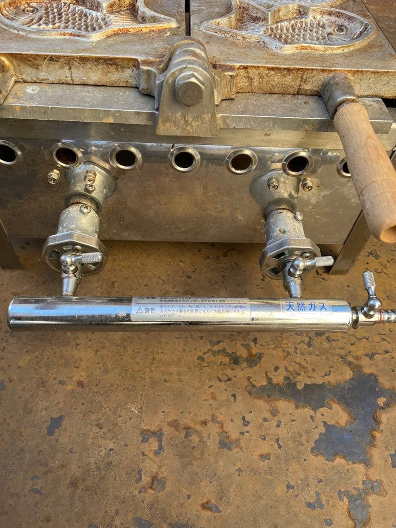 たい焼き器 業務用（都市ガス）用（引取限定）