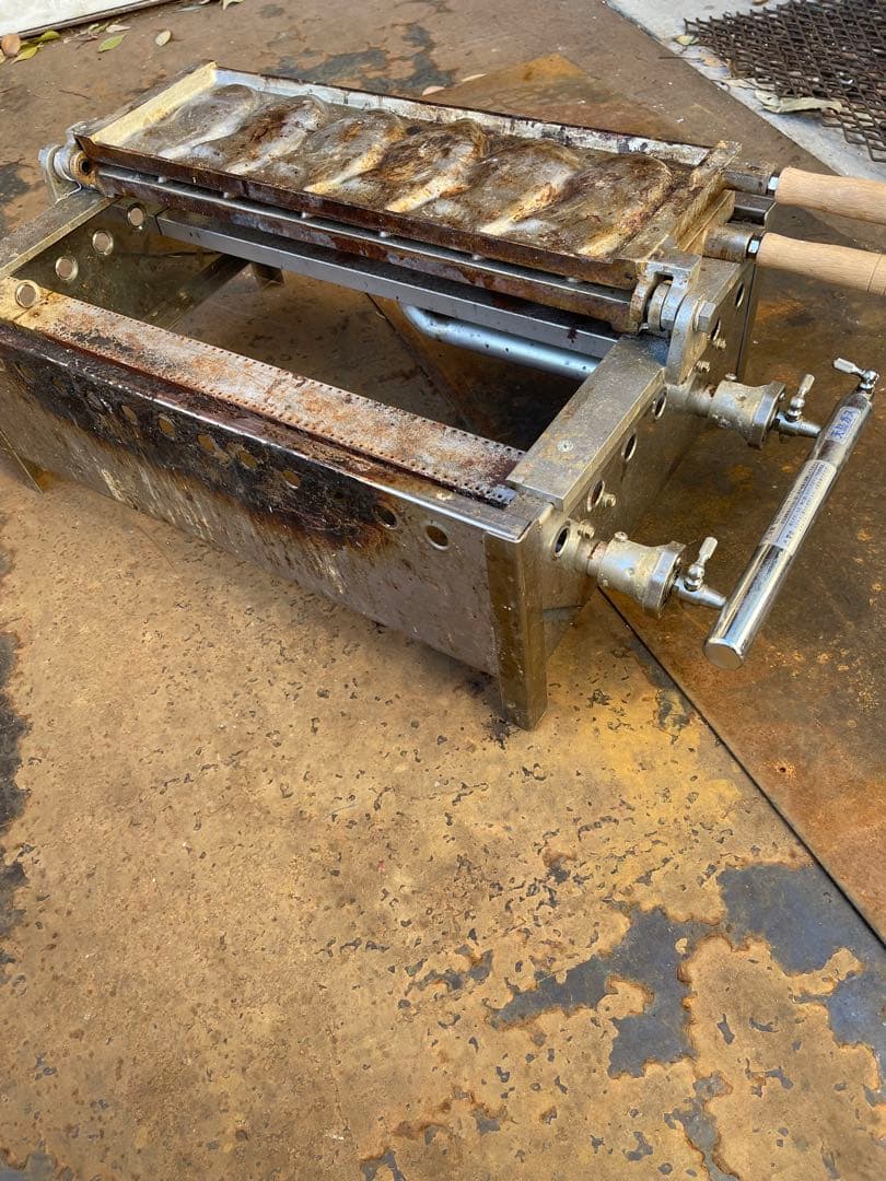 たい焼き器 業務用（都市ガス）用（引取限定）