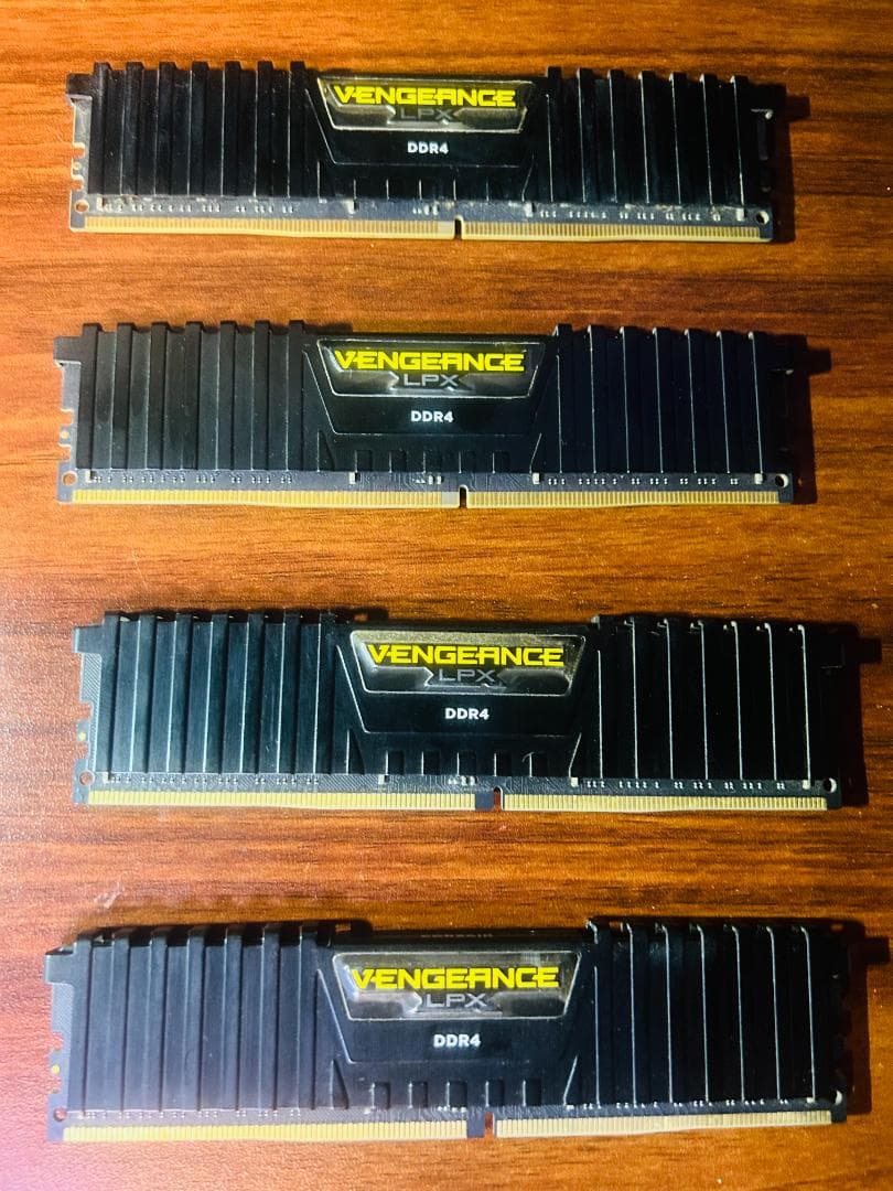 CORSAIR DDR4 メモリ 4枚セット