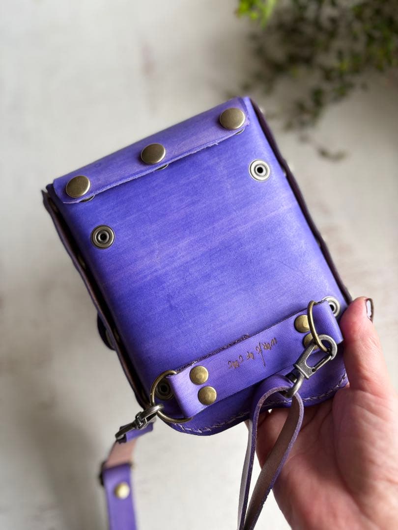 手染めブルーパープル、ローズ型押しの大容量シザーケース