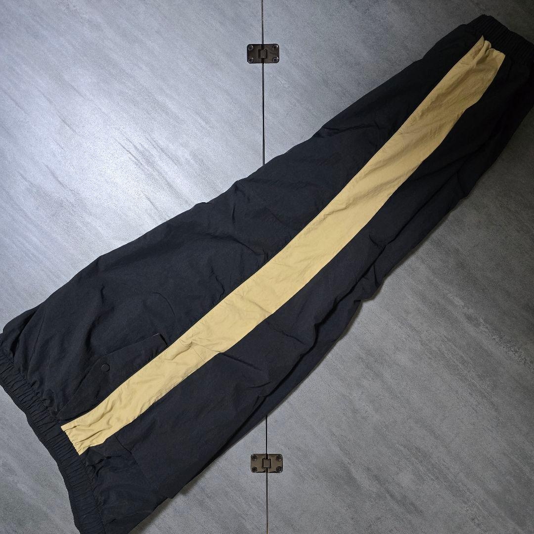 adidas ウィンドブレーカー上下 THE THREE STRIPES