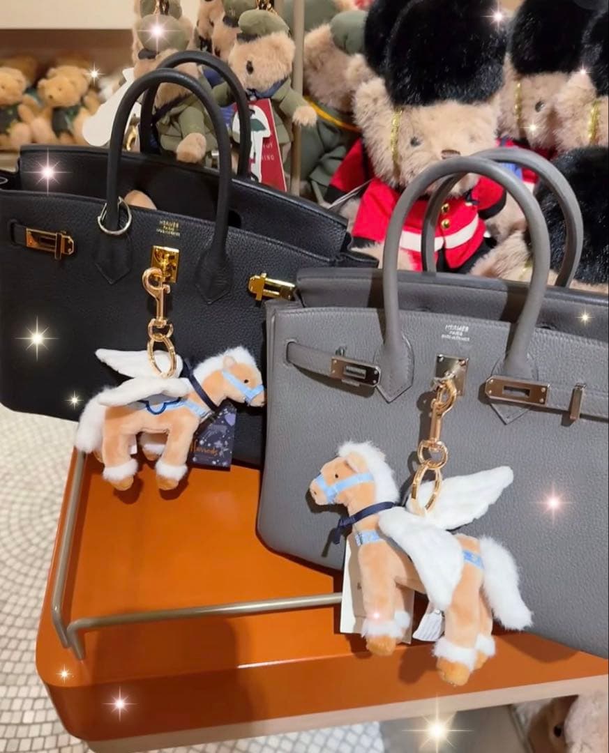 ハロッズ Harrods ペガサス キーホルダー バッグチャーム キーリング