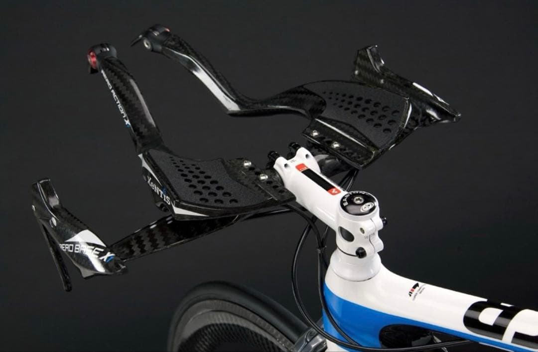 【よねこ】★激レア！コレクター必見★Xentis TTエアロハンドルバー