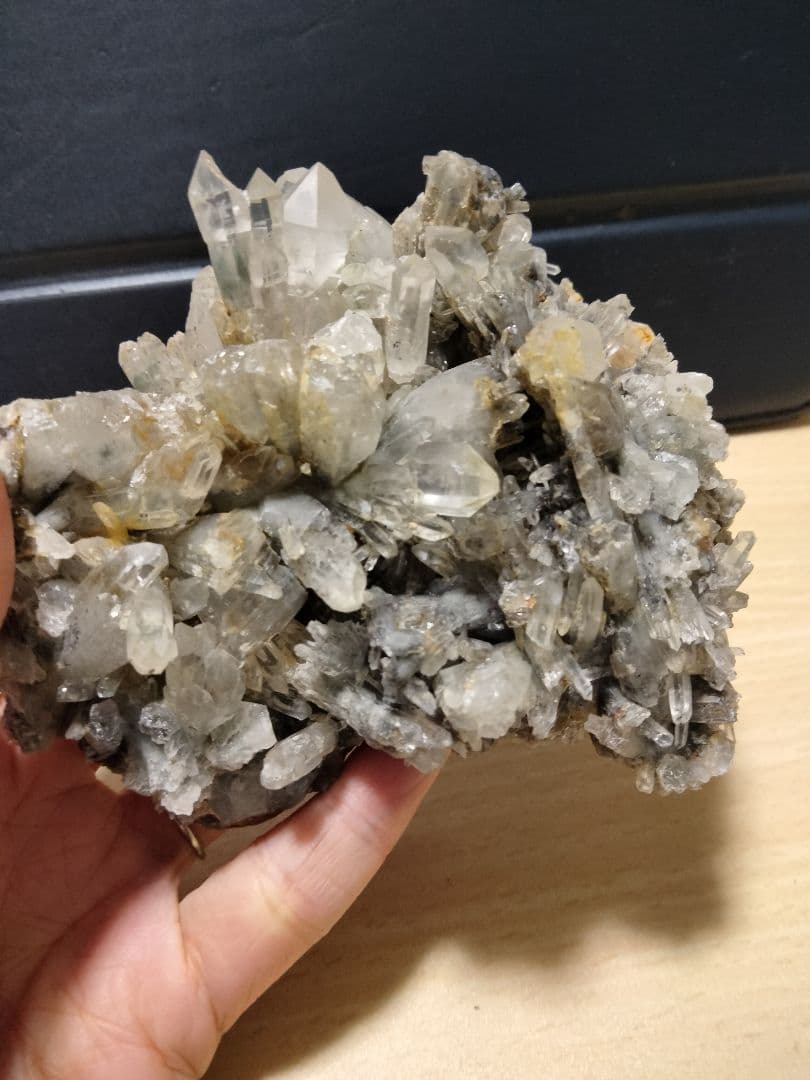 埼玉県秩父市中津川 秩父鉱山 橋掛沢　水晶クラスター 番号3