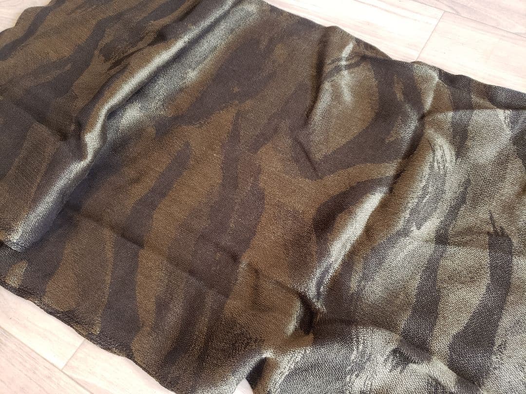 未使用　wjkカモ柄　カーキ　ベージュ　グレーストールです。