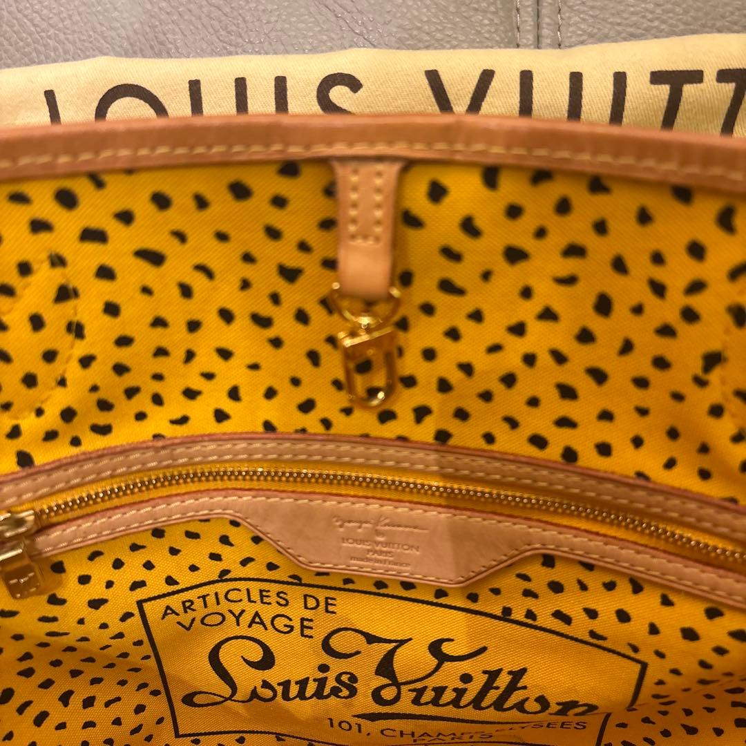 Louis Vuitton （ルイヴィトン） 草間彌生