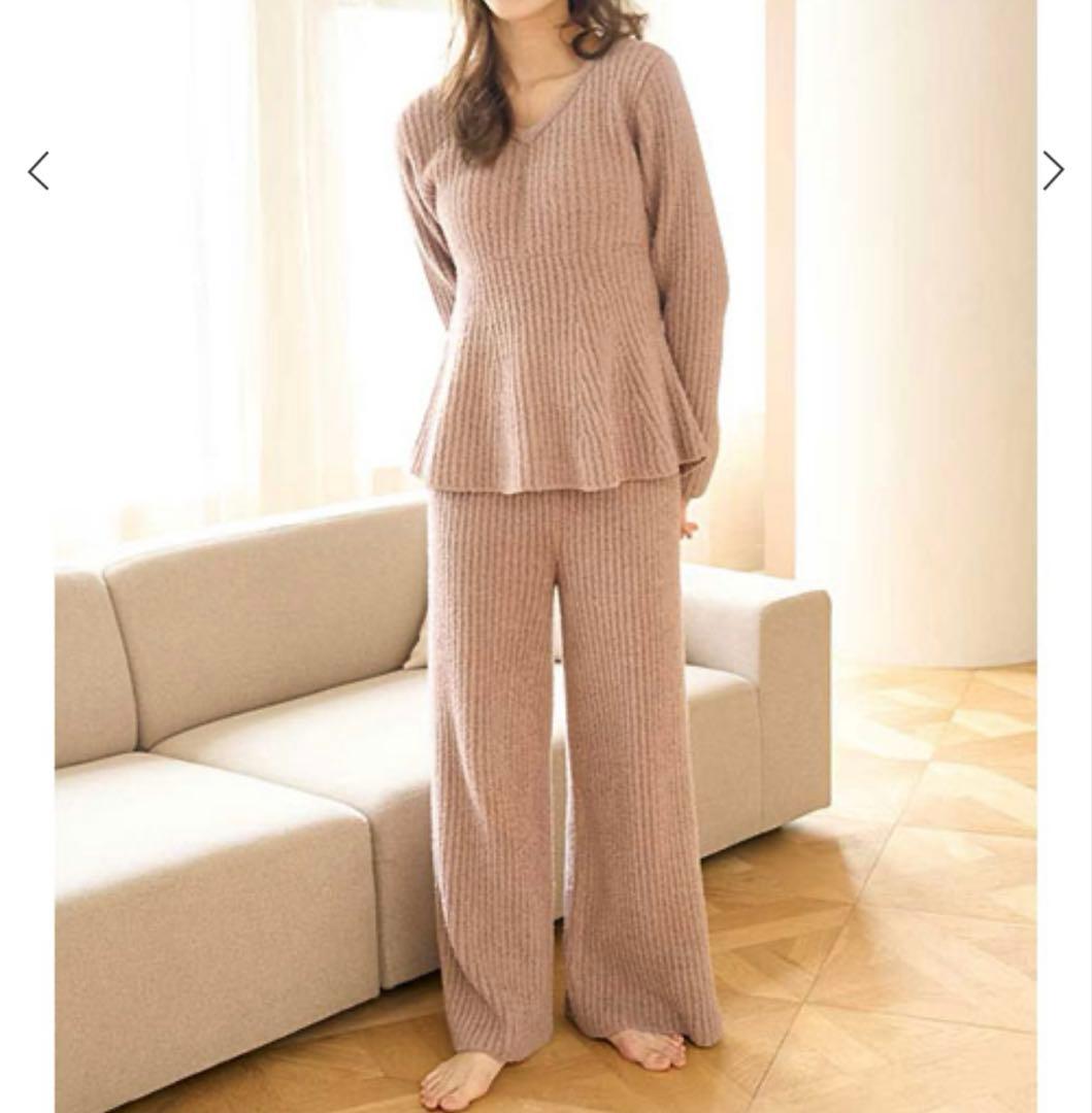 新品未使用スナイデルホームペプラムニット