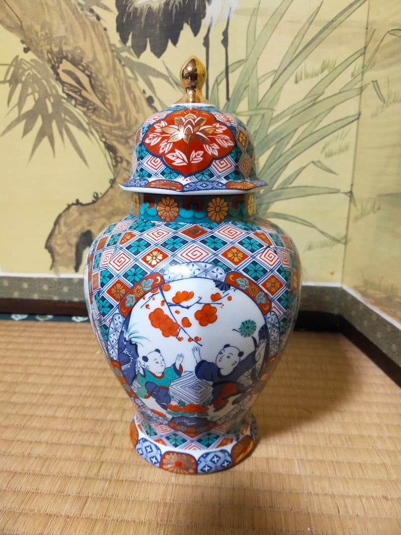 伊万里　有田焼　色絵唐子図珍小壷