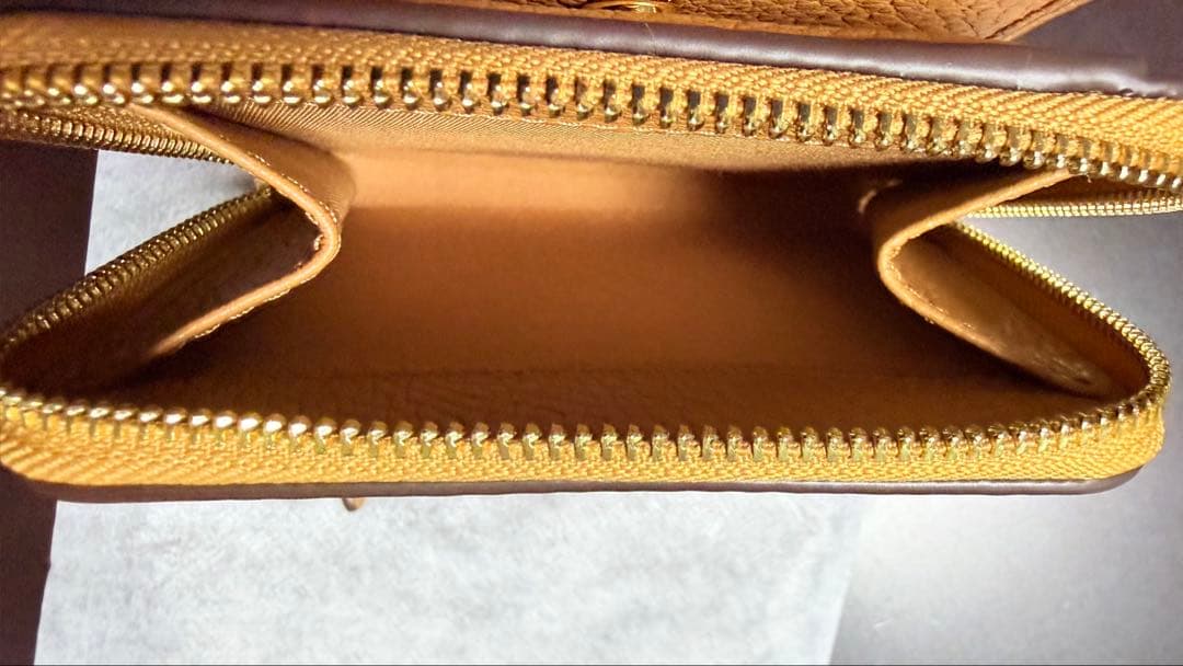 TORY BURCH 二つ折り財布