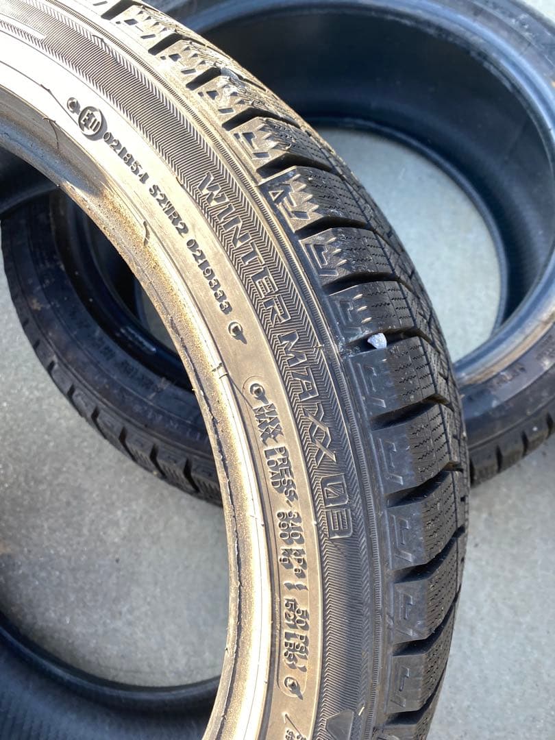 22年製 深溝 225/45R18 スタッドレス 4本セット