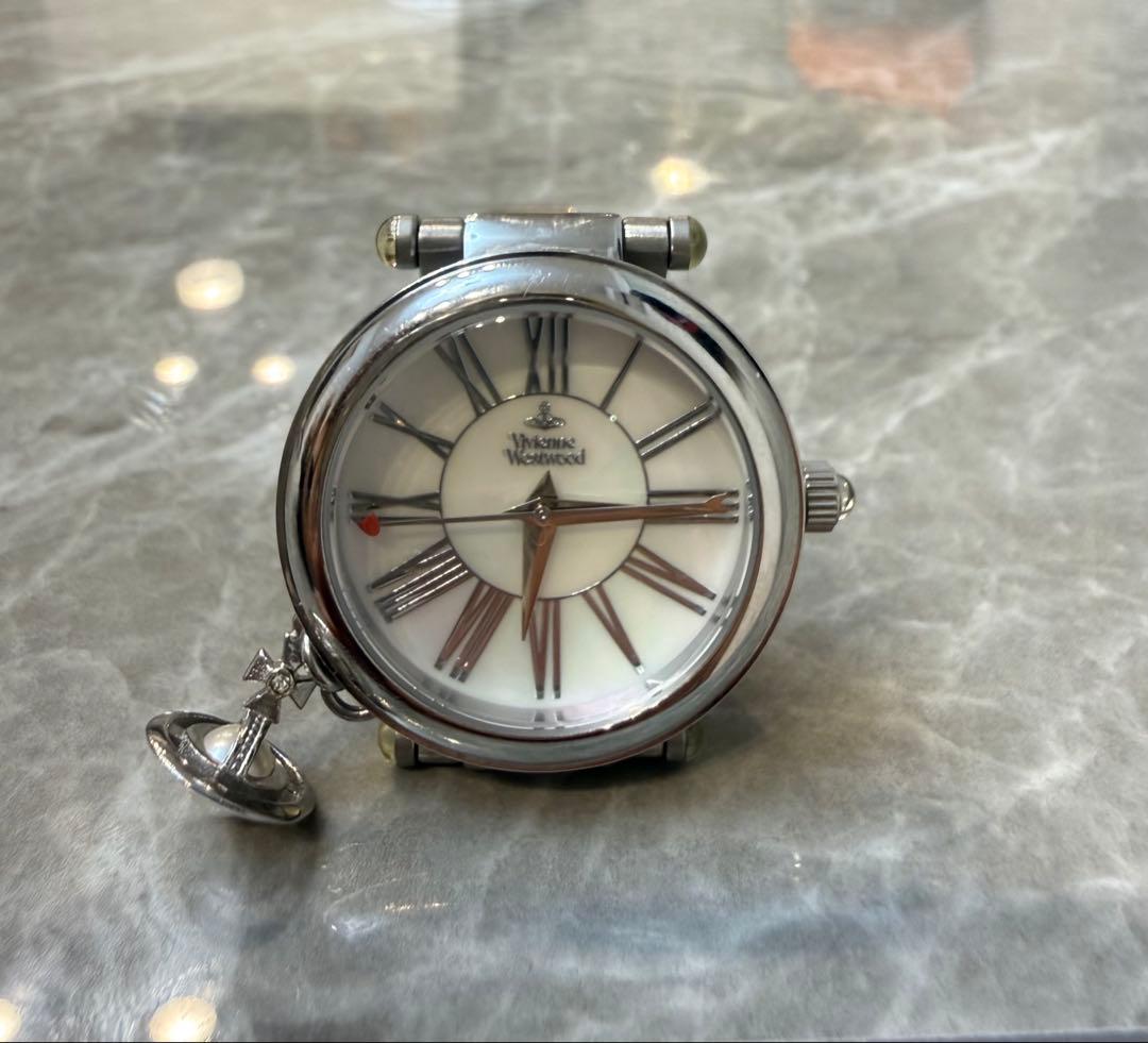 Vivienne Westwood シルバー腕時計