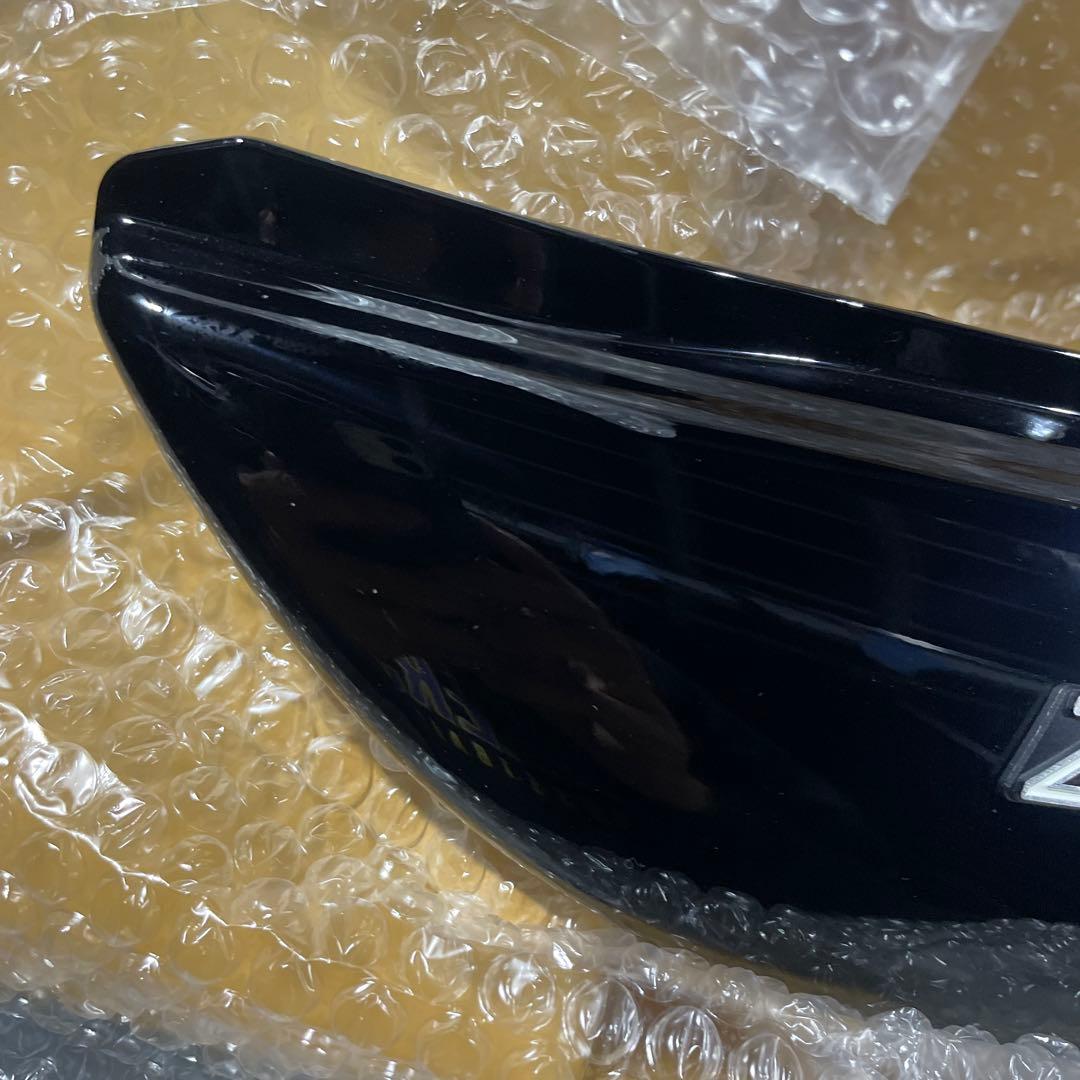 z900rs サイドカウル。右側