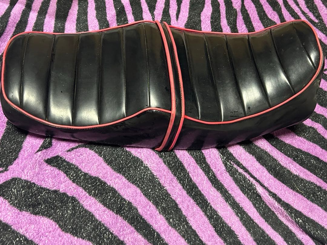 快*」様 XJR400 4HM タックロールシート　YAMAHA 黒赤当時物