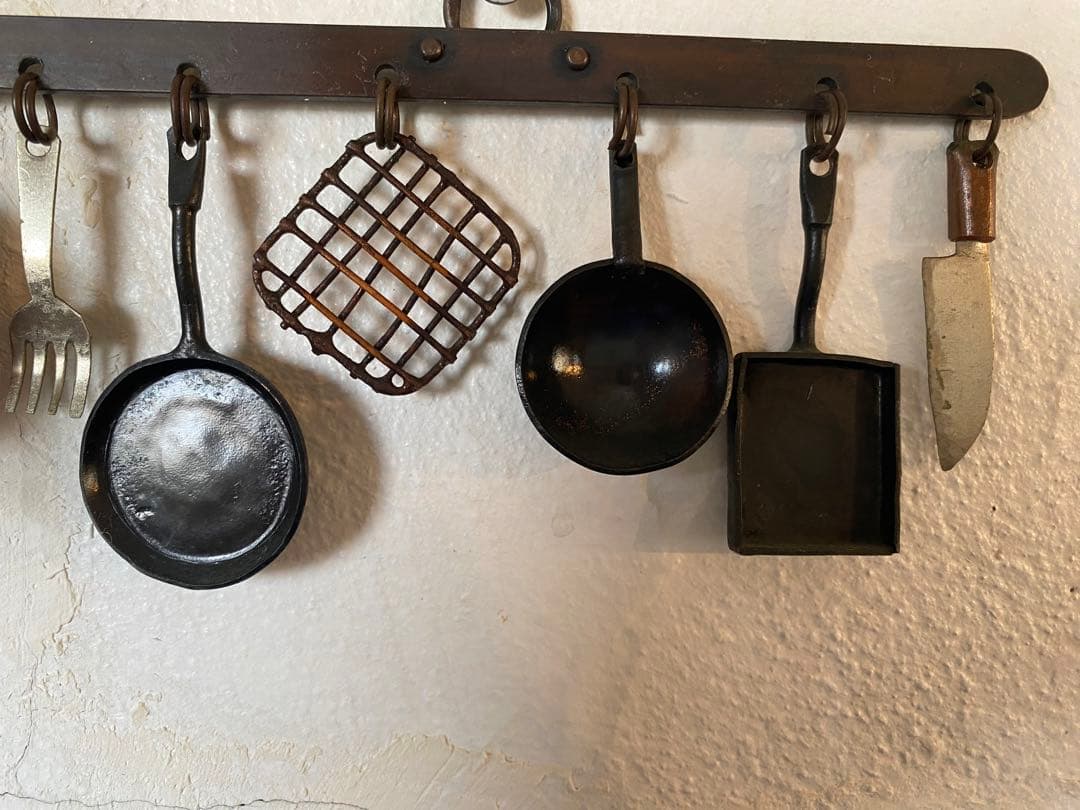 ミニチュアの調理器具飾り　(金属製)