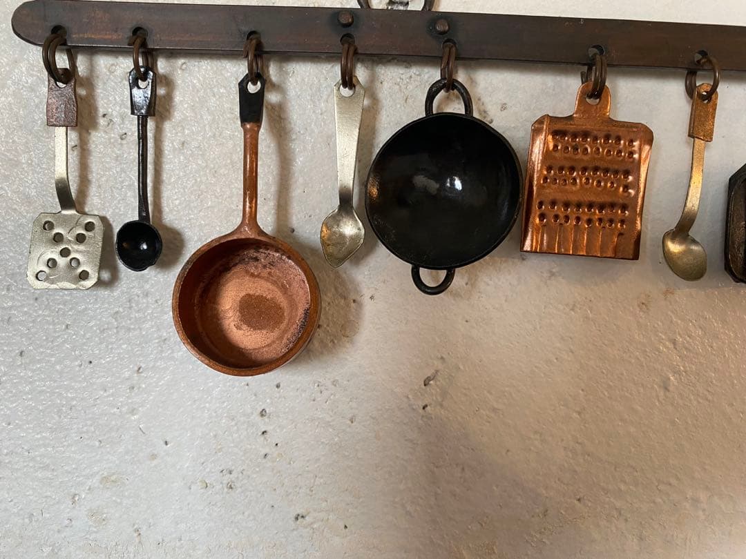 ミニチュアの調理器具飾り　(金属製)