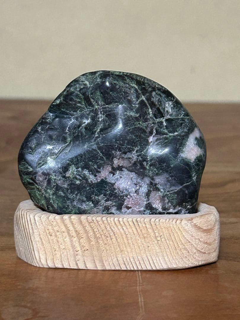 菊花石 赤花　菊紋石 根尾菊花石 飾石 天然石水石 鑑賞石 自然石 原石 鈜物