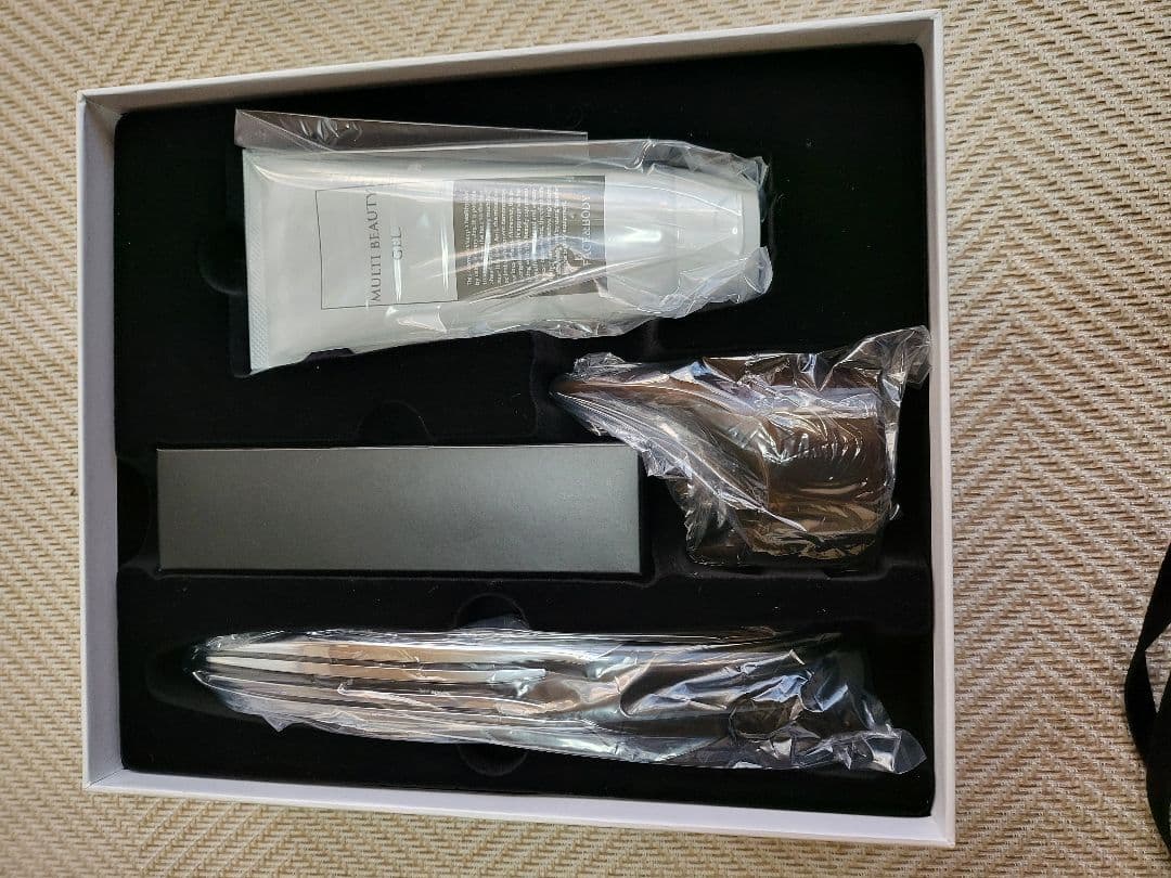 【新品・未使用品】PYR KNIGHT 美顔器　専用クリーム１本追加