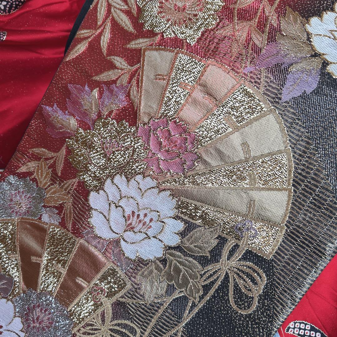 振袖　フルセット　正絹　赤　黒　華やか　ボタン　古典柄　かっこいい系　k3