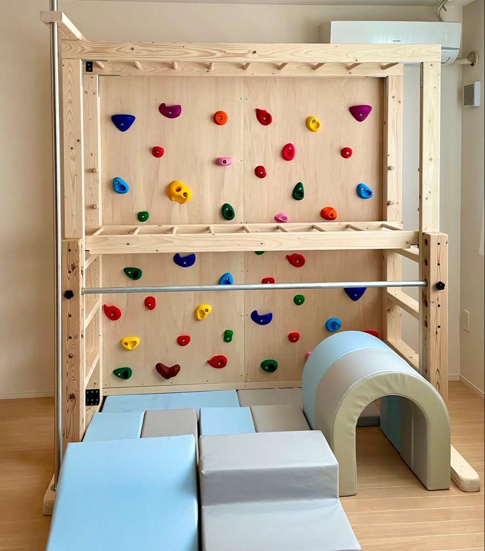 うんてい　室内遊具　ボルダリング　雲梯