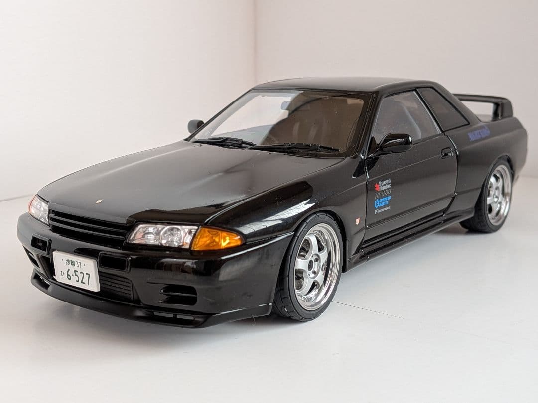 オートアート スカイライン GT-R 1/18スケール ブラック