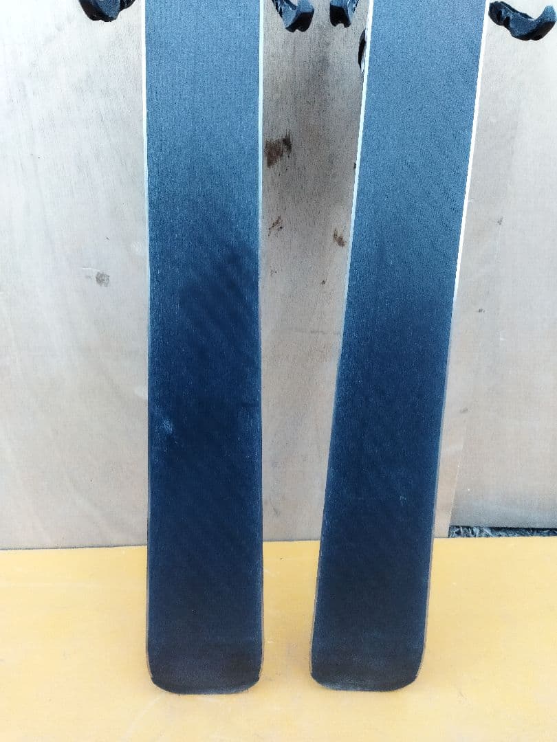 れおぱぱ　VOLKL TIP ROCKER ゴールド/黒155 スキー 板