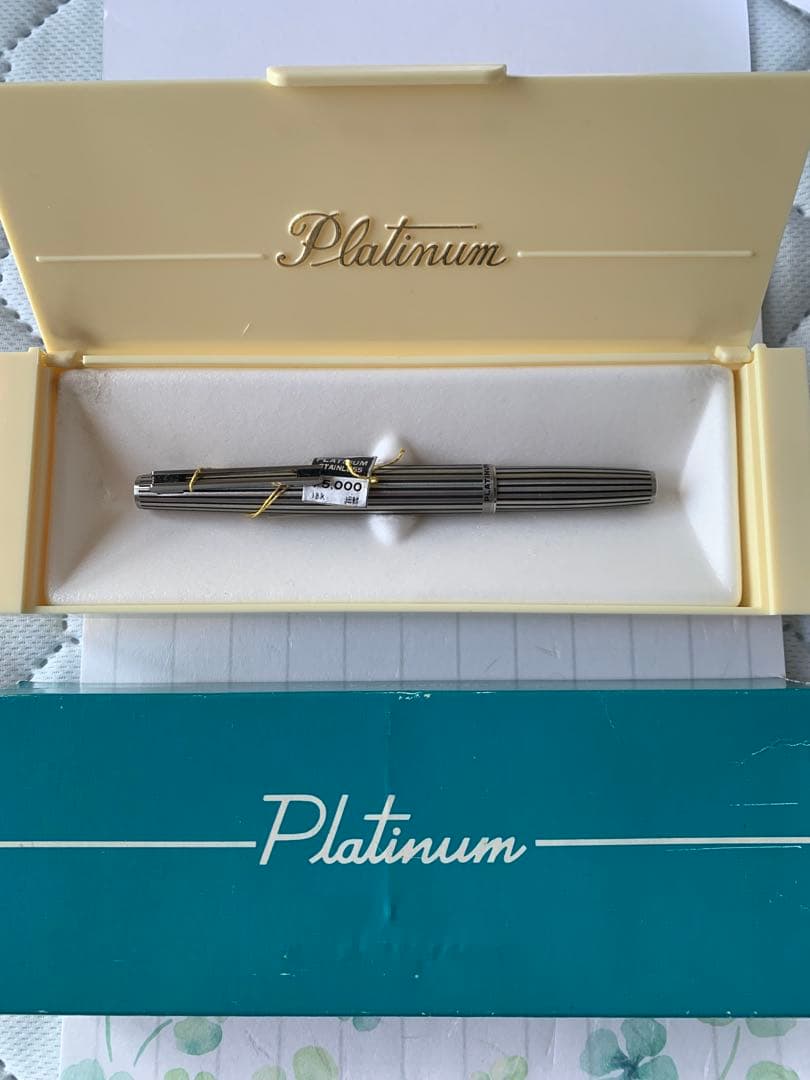PLATINUM 万年筆 廃番 蝕刻軸 18Kペン先