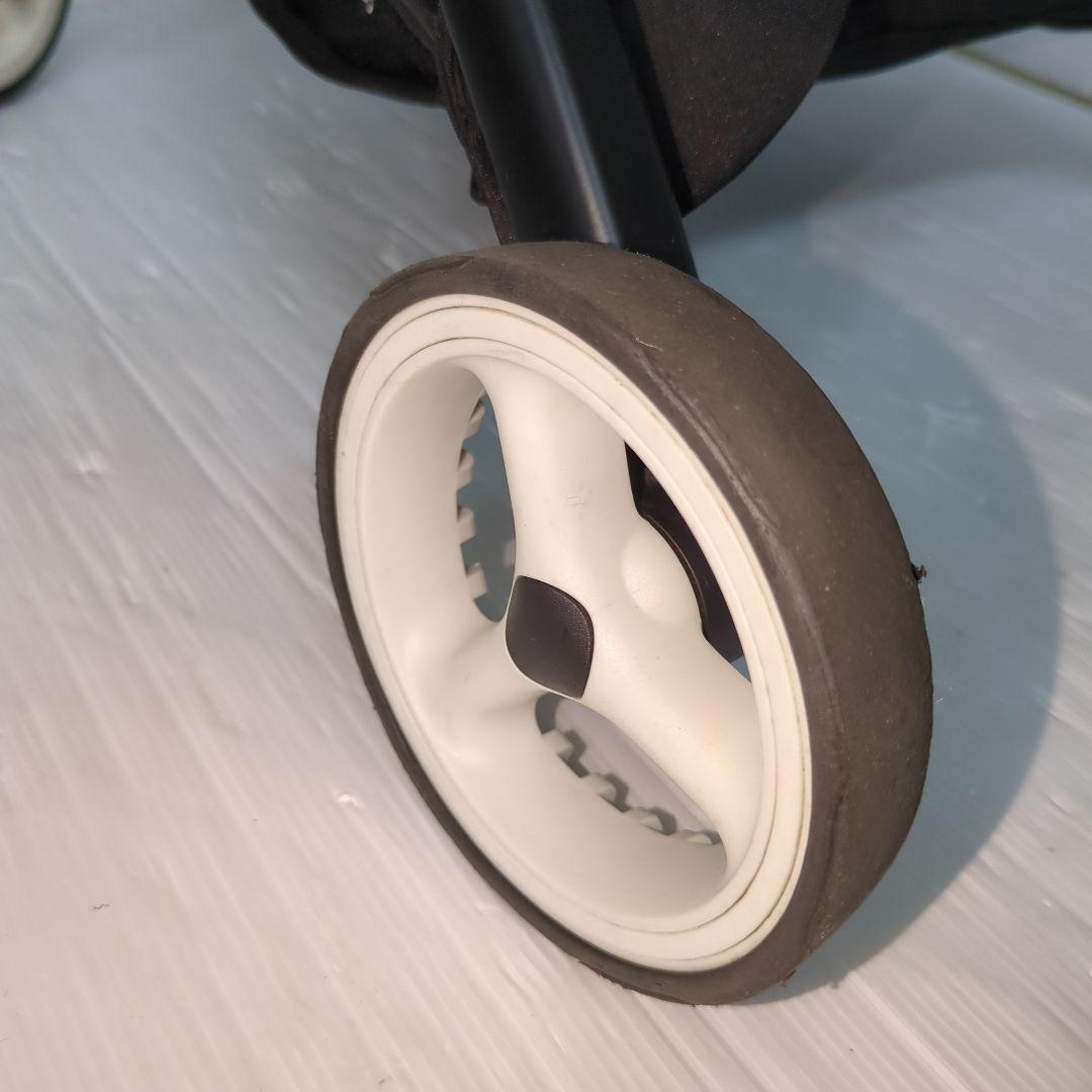 サイベックス リベル クラシックベージュ　cybex