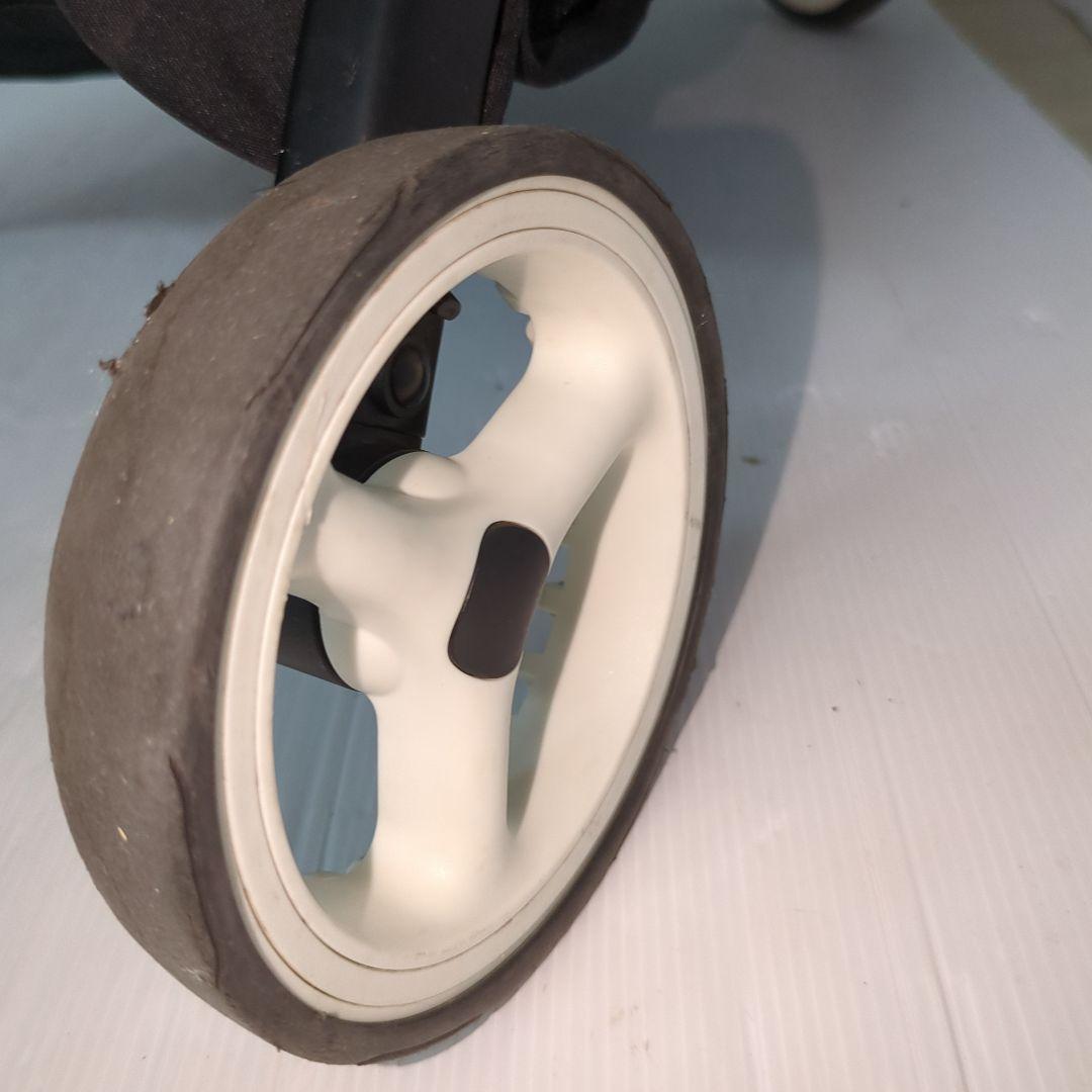 サイベックス リベル クラシックベージュ　cybex