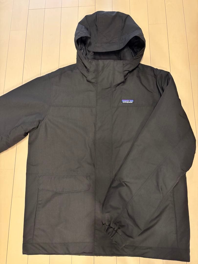 Patagonia イスマスジャケット（ブラック）