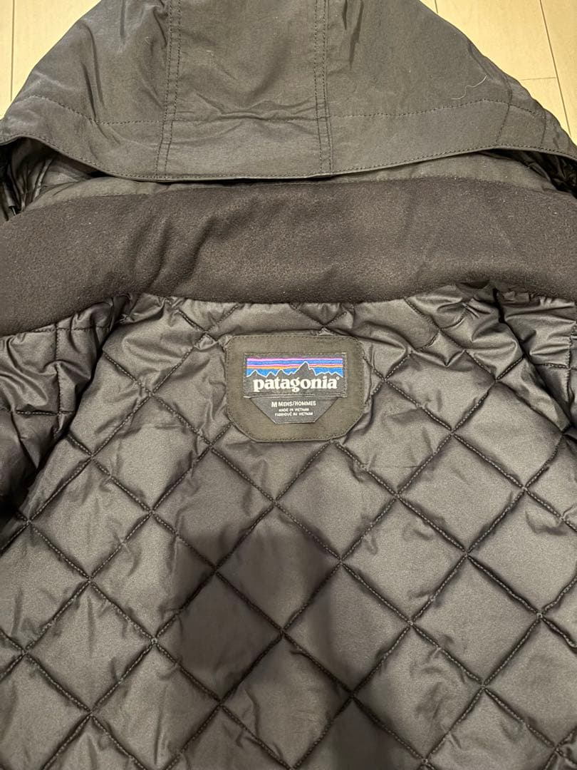 Patagonia イスマスジャケット（ブラック）