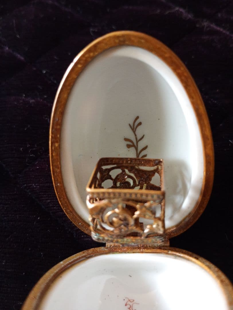 ※リモージュボックス　エナメル装飾陶磁器　香水瓶付き※