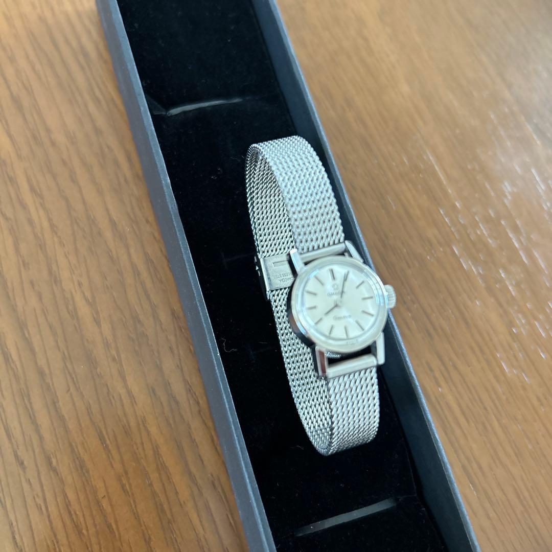 オメガ　OMEGA ヴィンテージ　アンティーク　シルバー　手巻き時計