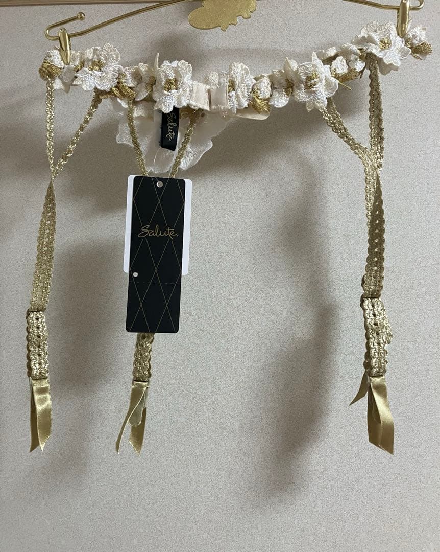 サルート GTJ603 ガーターベルト M アイボリー ワコール