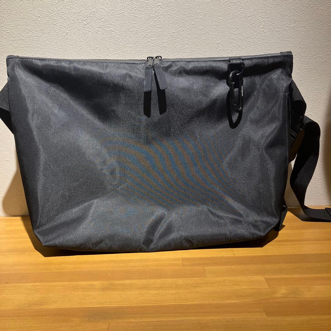 ま*こ様 メッセンジャーバッグmeltumメルタムM