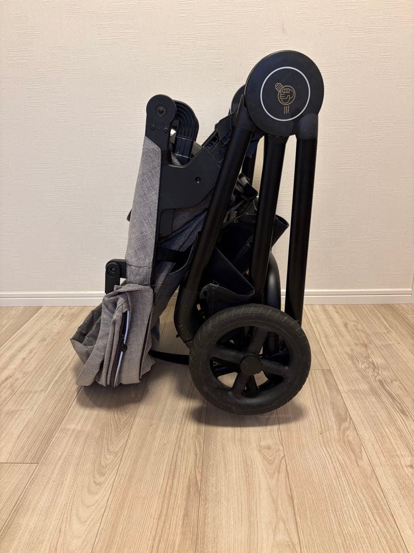 STOKKE BEAT グレー ベビーカー