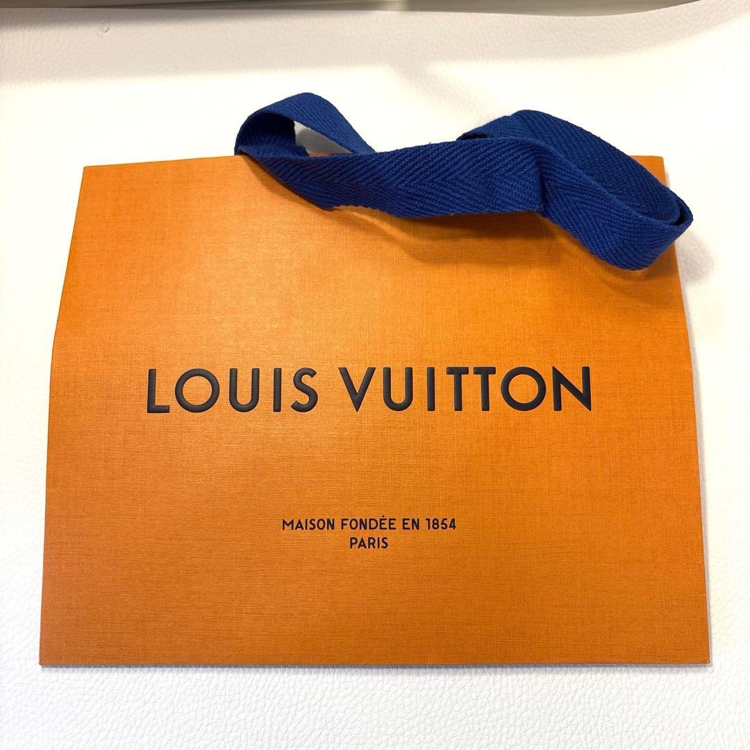 ルイヴィトン　モノグラム　バンドー　保存袋とショッパー付き