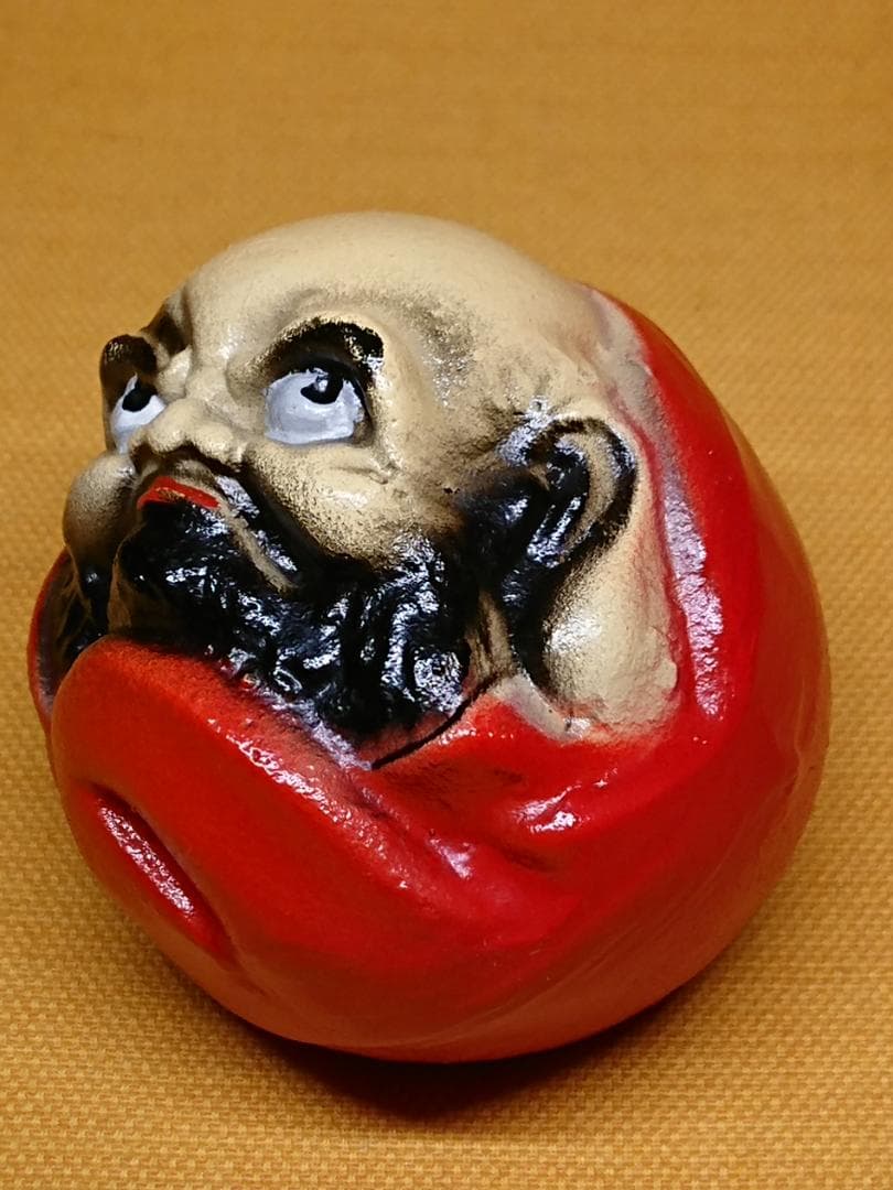 ダルマ　達磨　人形　金属　オブジェ　置物　インテリア　工芸品　美術品　A1368