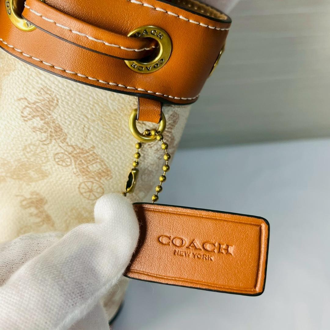 【新品 未使用】COACH ロゴ入りリュック バックパック 茶 白 コーチ