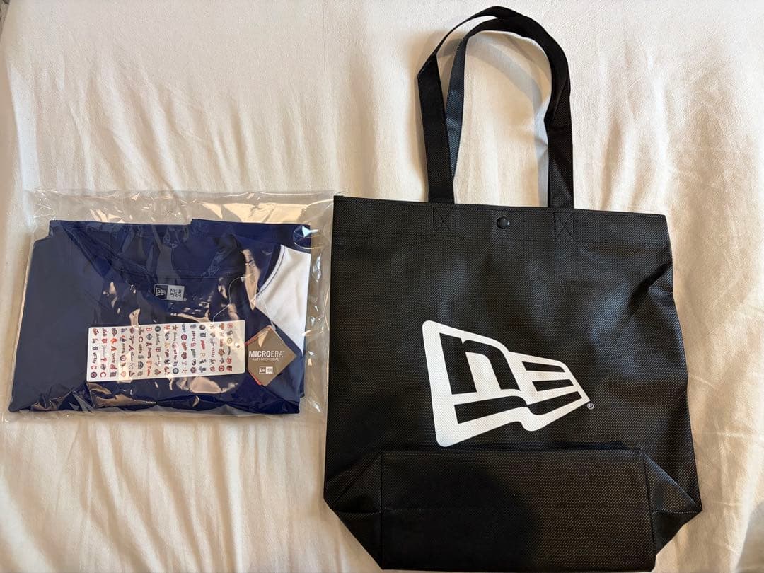 バ*ン様 【新品未使用】NEW ERA 長袖TシャツLサイズ （公式ストアバッグ