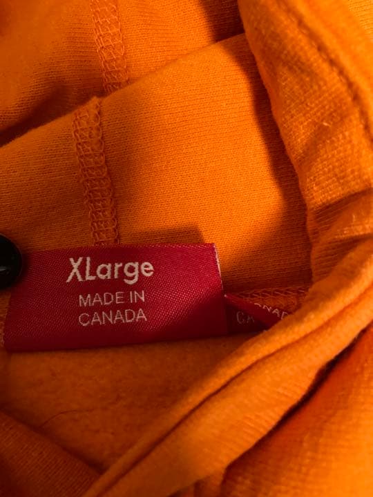 【即完売】シュプリーム センター刺繍 人気 肉厚 山吹色 スウェットパーカー