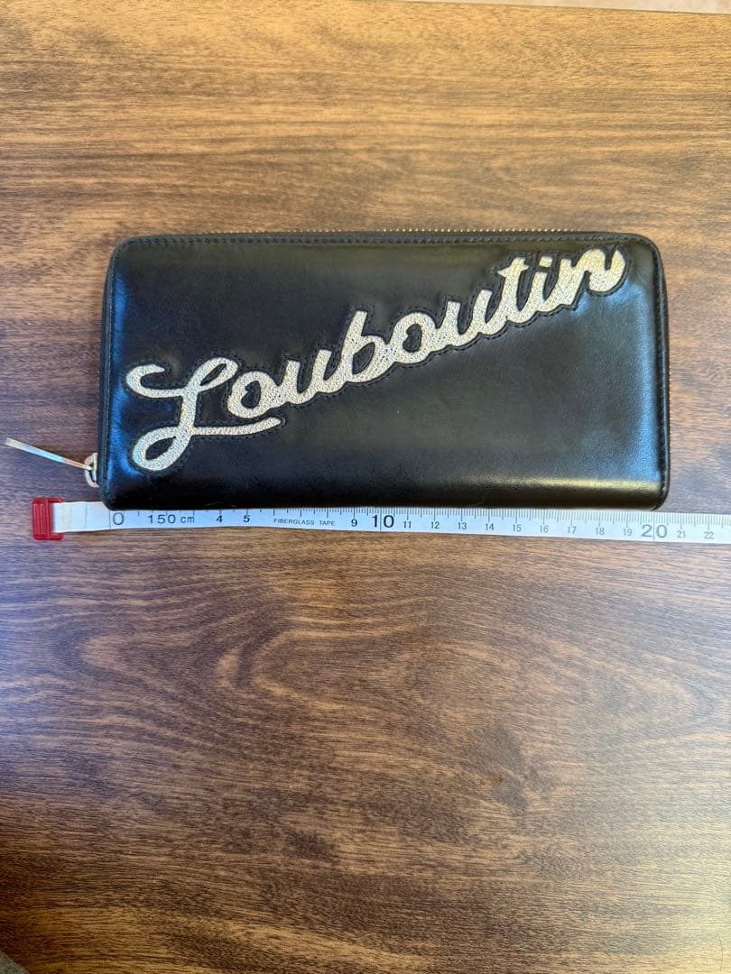 Louboutin 黒 長財布 約20cm