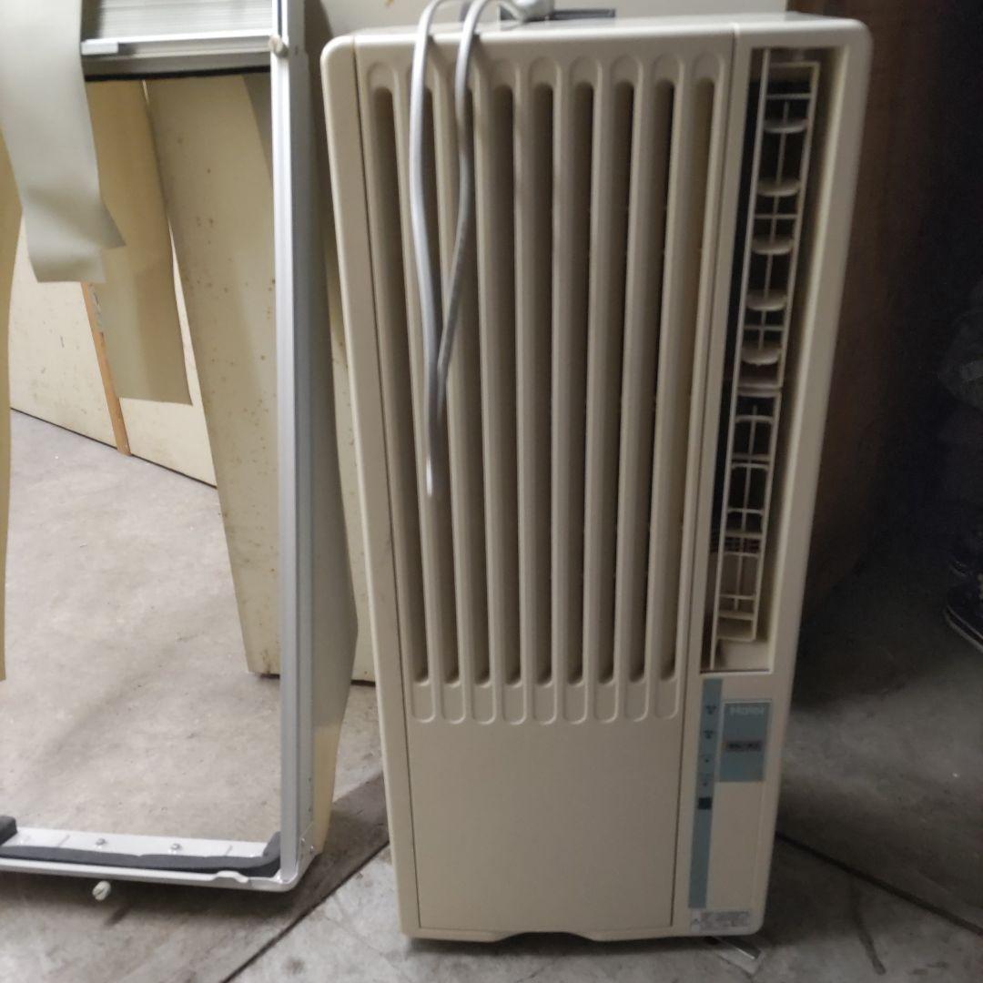 2015年製　窓用エアコン　ハイアール