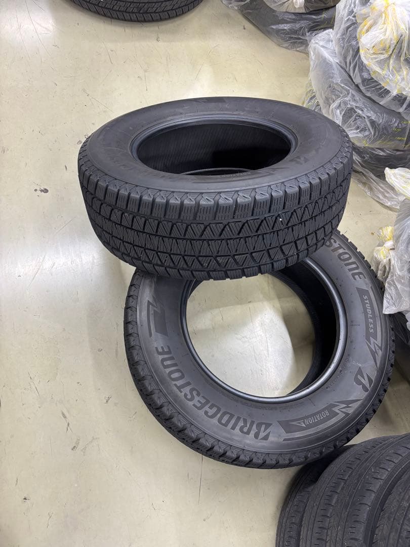 値下げ　ブリヂストン BLIZZAK DM-V3 17インチ スタッドレス　2本