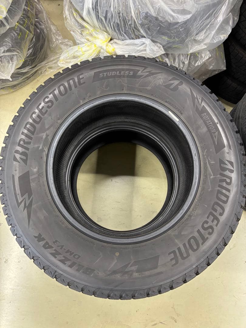 値下げ　ブリヂストン BLIZZAK DM-V3 17インチ スタッドレス　2本