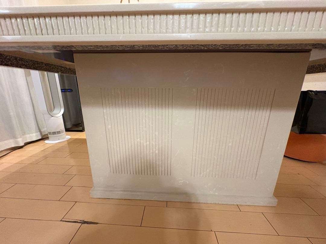 ダイニングテーブル　天然大理石ダイニングテーブル