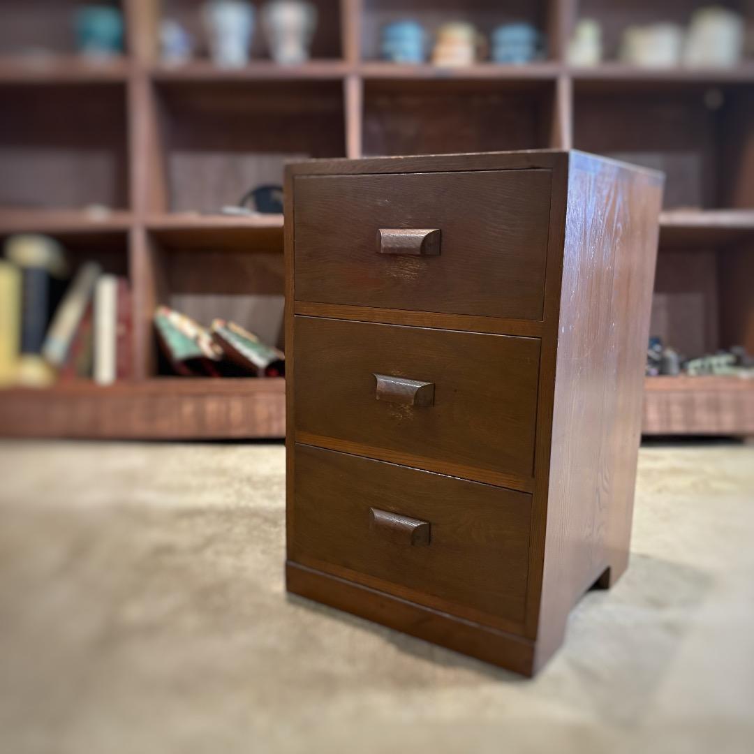 【アンティーク】　木製引き出し　ブラウン3段引き出し　脇机　サイドチェスト　棚