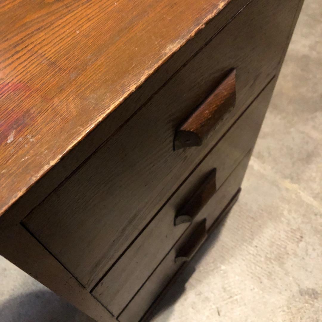 【アンティーク】　木製引き出し　ブラウン3段引き出し　脇机　サイドチェスト　棚